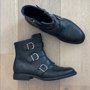 Born Nivine Black Leather Buckle Boots